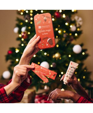 Cofrecito – Crema de Manos de Almendras y Frutos Rojos + Lima de Uñas “Fiesta”