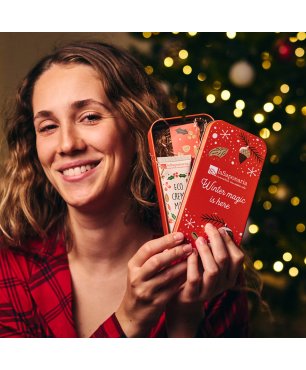 Cofrecito – Crema de Manos de Almendras y Frutos Rojos + Lima de Uñas “Fiesta”