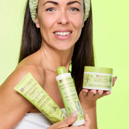 Kit Corporal Fresco – Gel de Ducha + Exfoliante Corporal + Crema Ligera