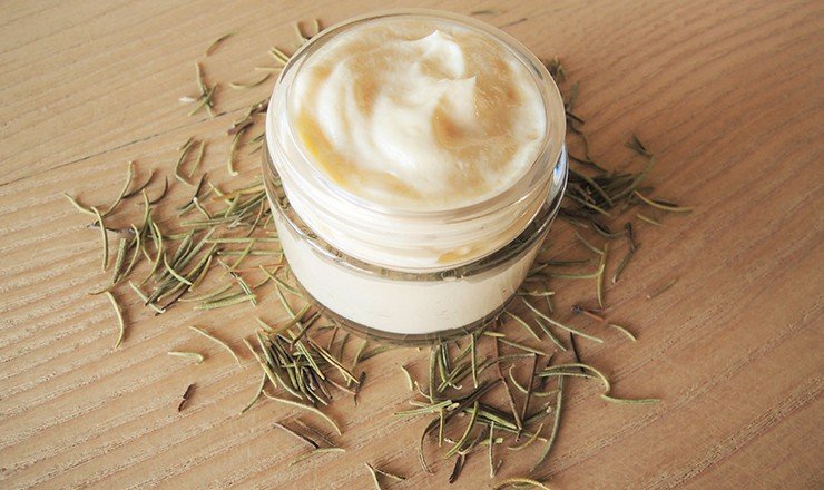 Crema antiedad para pieles secas y sensibles